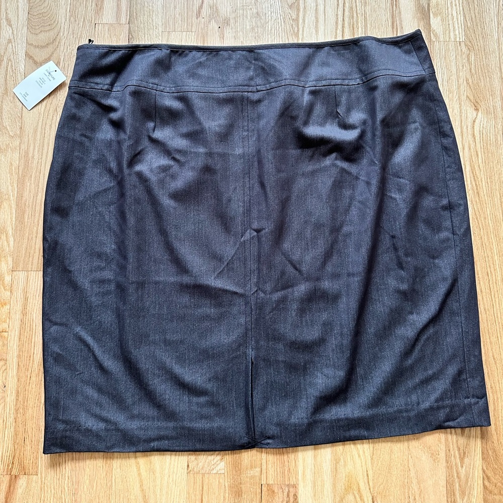 Signature Mini Skirt
